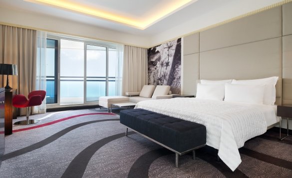 Le Meridien Al Aqah Beach Resort